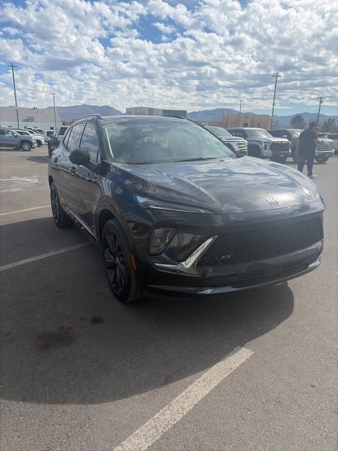 Used 2024 Buick Envision Sport Touring image 4