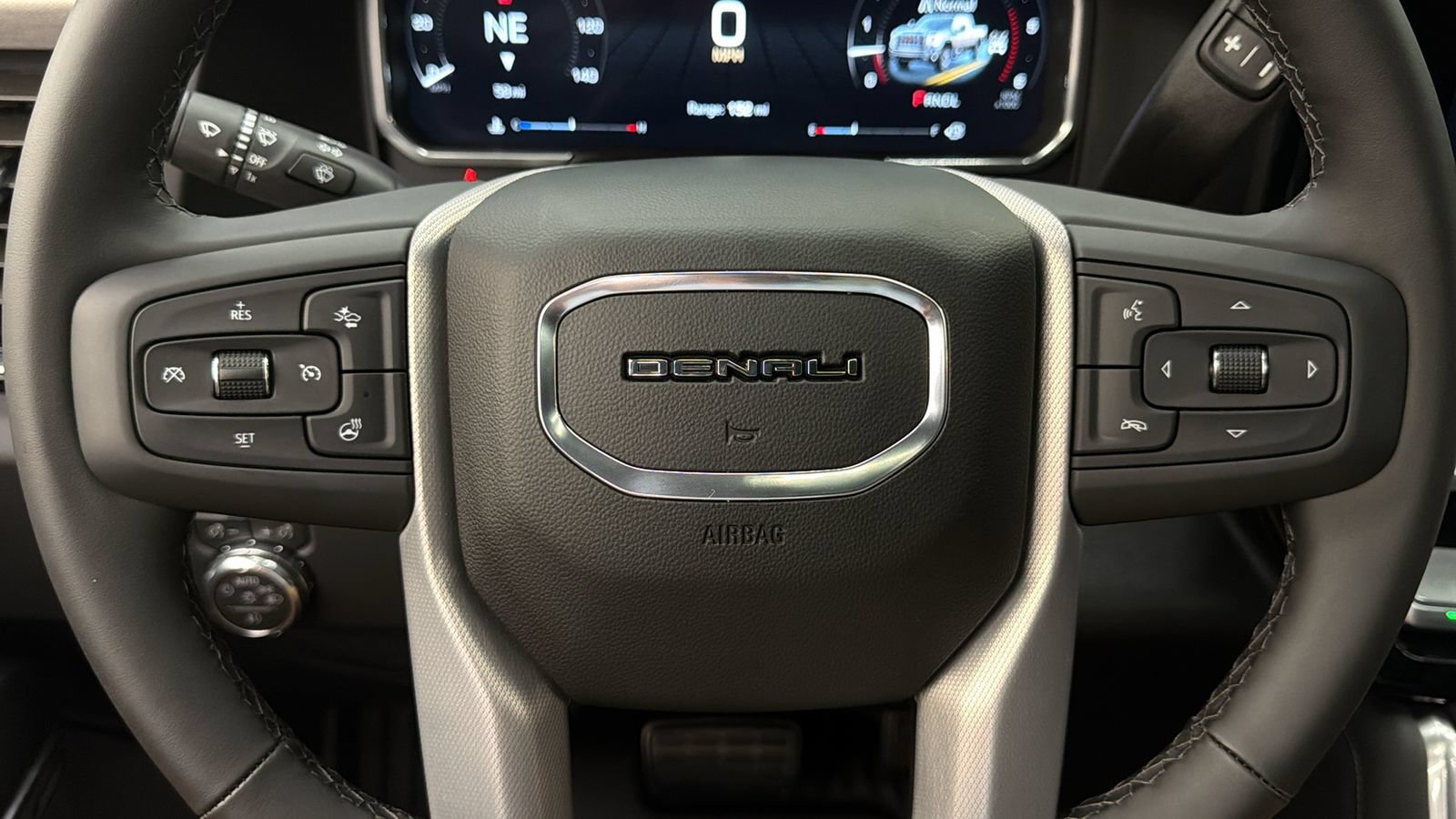Used 2026 GMC Sierra 3500 Denali w/ Denali Reserve Package AWD/4WD image 25