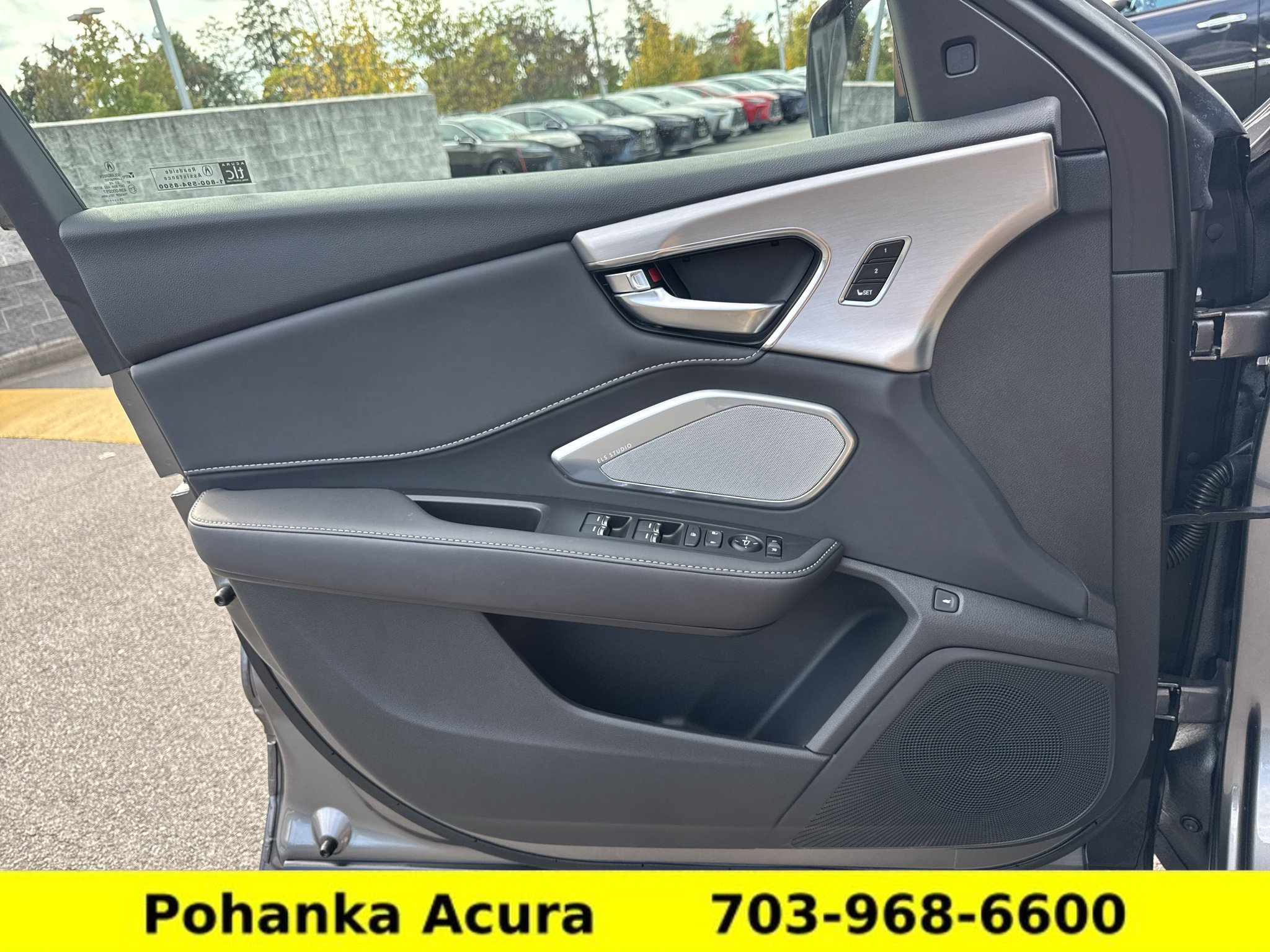 Used 2025 Acura RDX w/ Technology Package AWD/4WD image 22