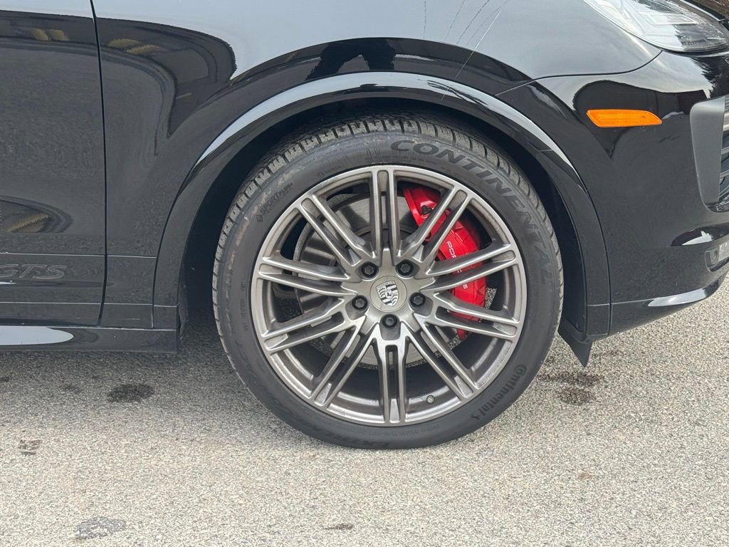 Used 2018 Porsche Cayenne GTS w/ Premium Package Plus image 9