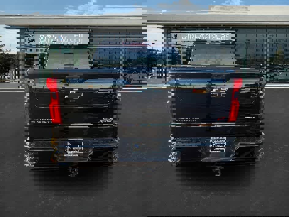 Used 2022 Chevrolet Silverado 1500 ZR2 w/ Technology Package image 7