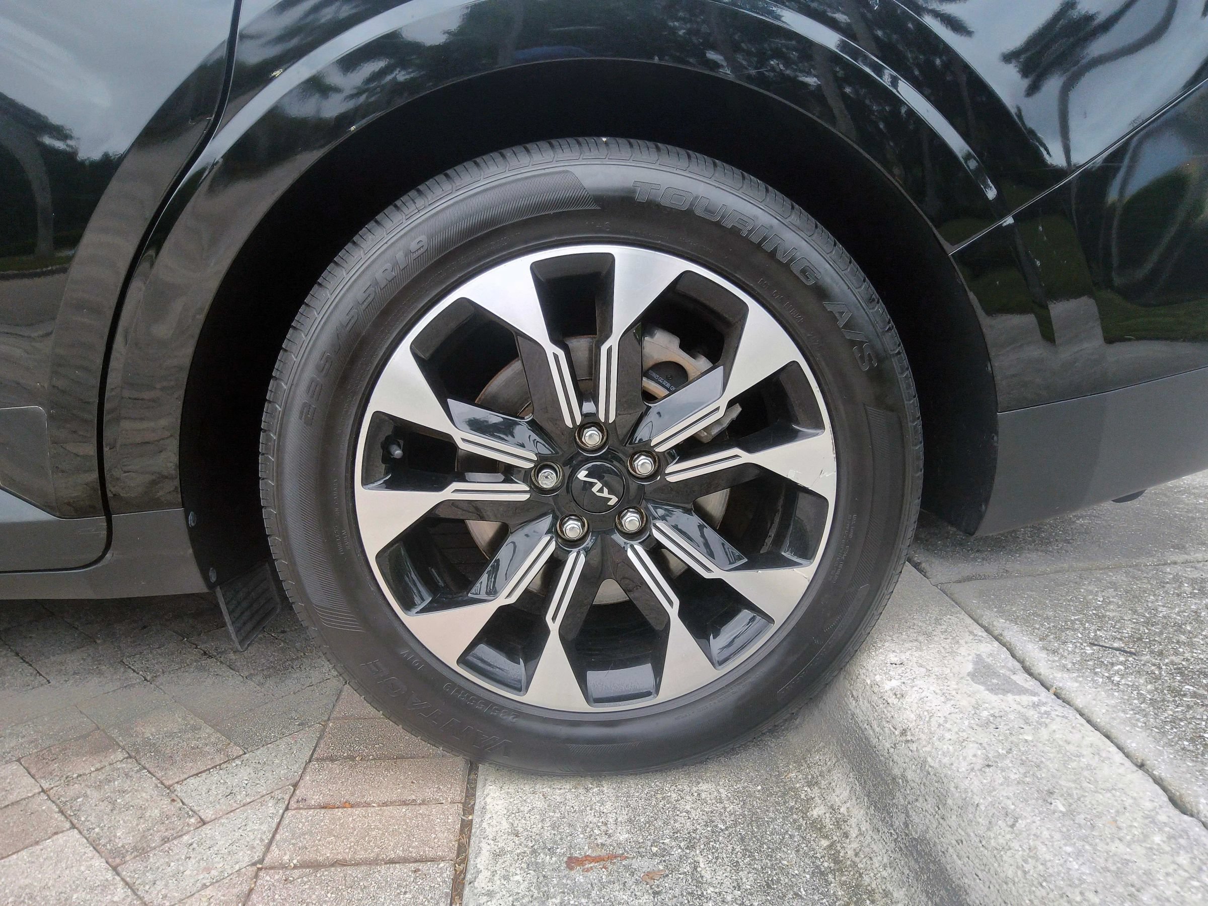 Used 2022 Kia Carnival EX FWD image 50