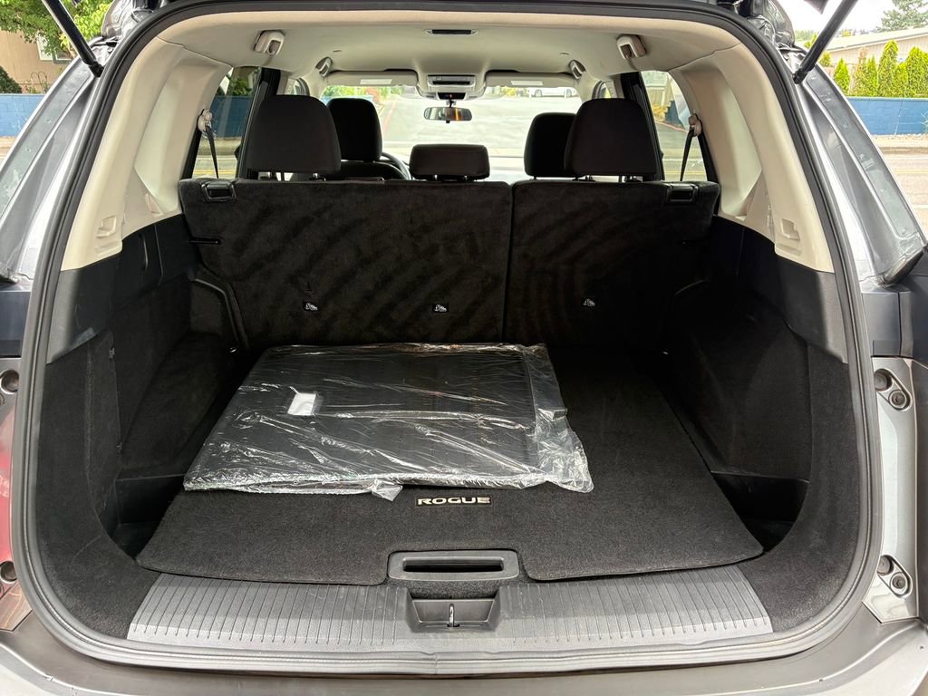 Certified 2023 Nissan Rogue SV image 35