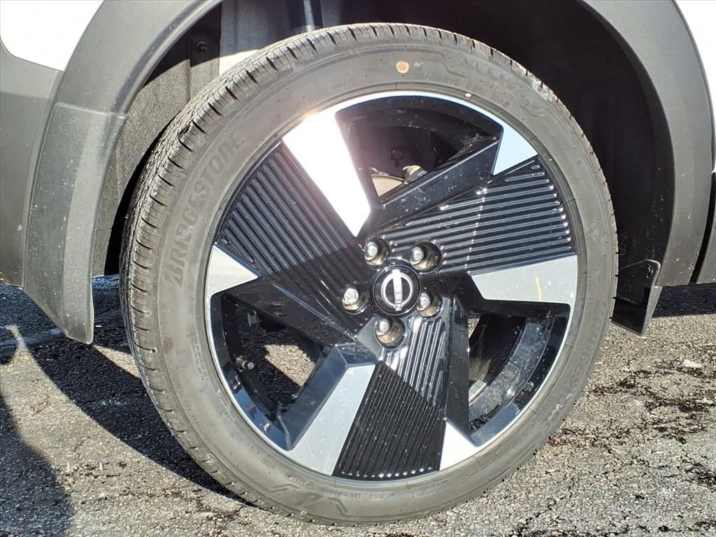 New 2026 Nissan Kicks SR w/ Cold Weather Package image 6