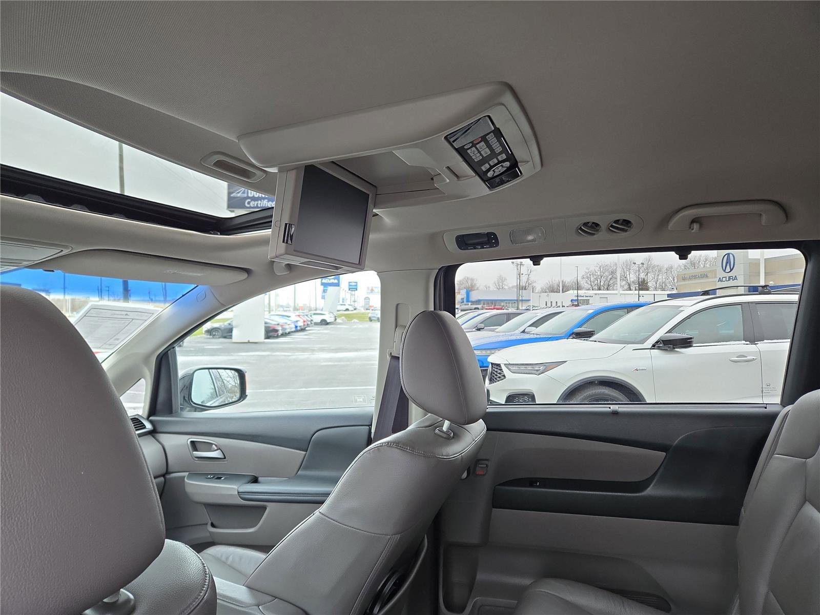 Used 2011 Honda Odyssey Touring image 23