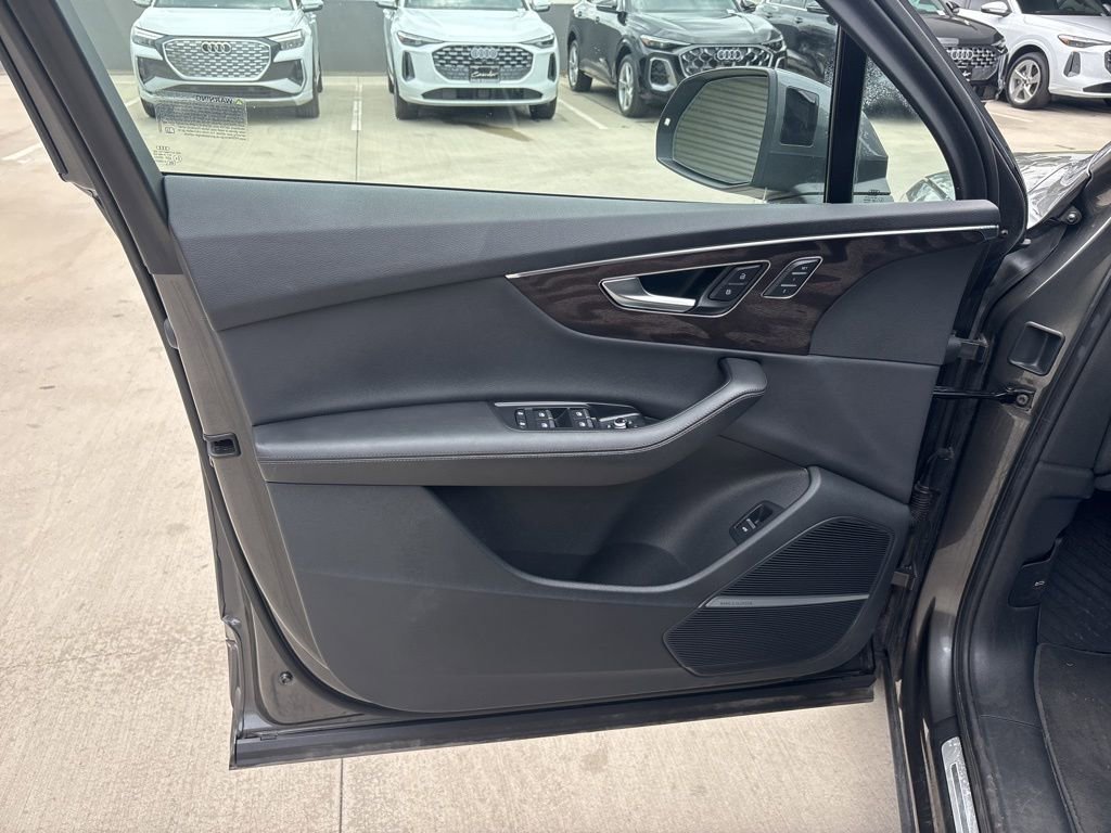Used 2023 Audi Q7 2.0T Premium Plus w/ Premium Plus Package image 10