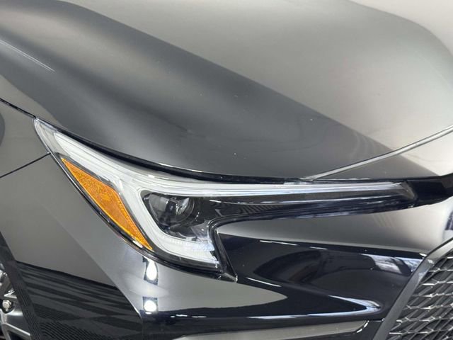 Used 2025 Toyota Corolla SE w/ Convenience Package image 15