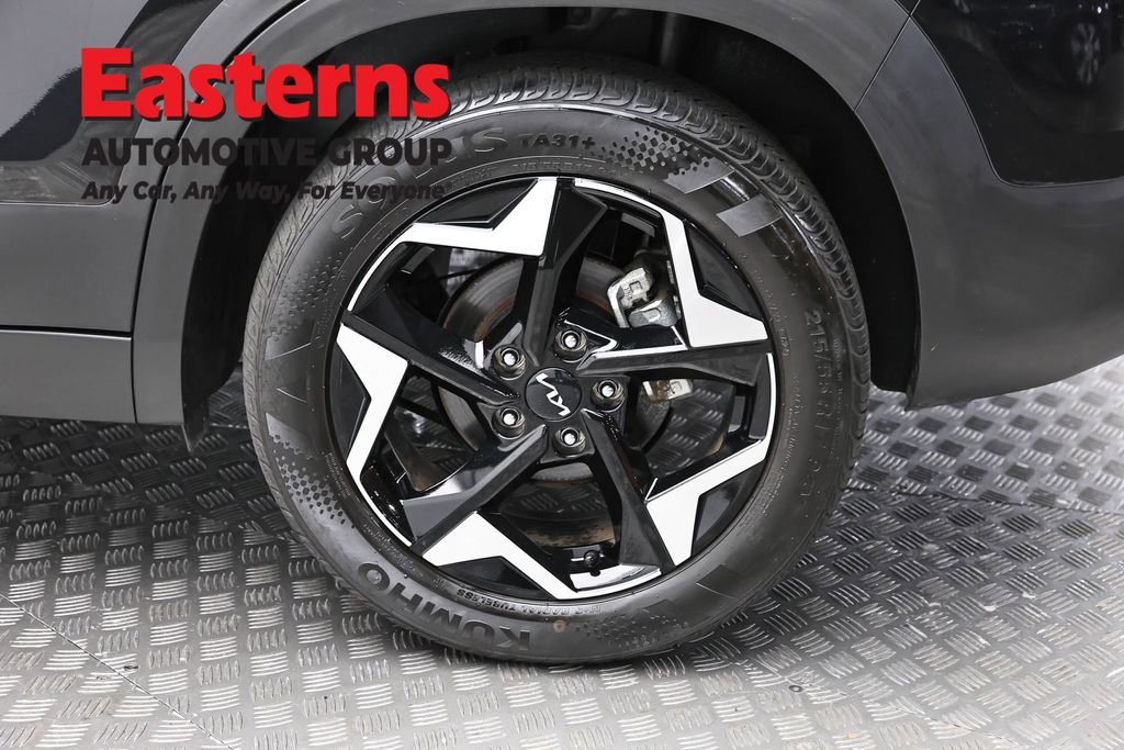 Used 2025 Kia Seltos S FWD image 8