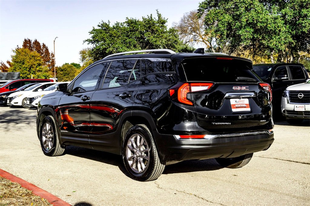 Used 2024 GMC Terrain SLT image 7