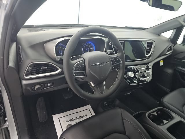 New 2026 Chrysler Voyager LX FWD image 23