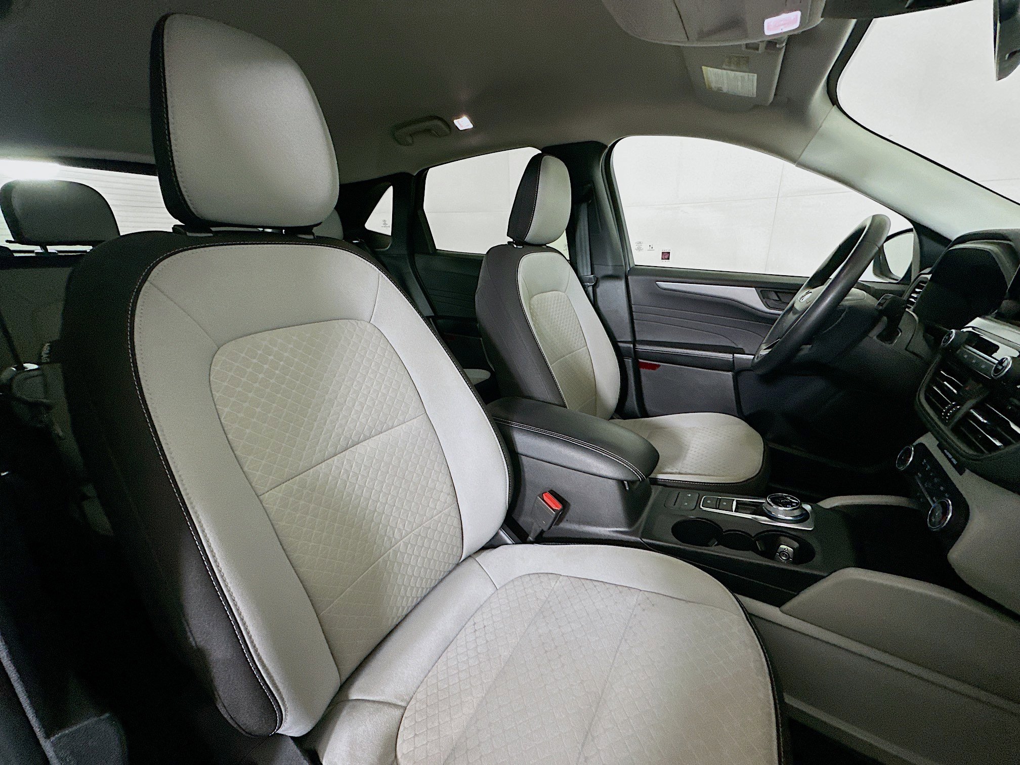 Used 2024 Ford Escape Active image 31