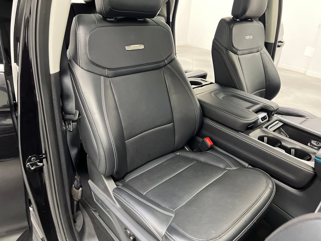 Used 2025 Ford Expedition Max Platinum AWD/4WD image 29