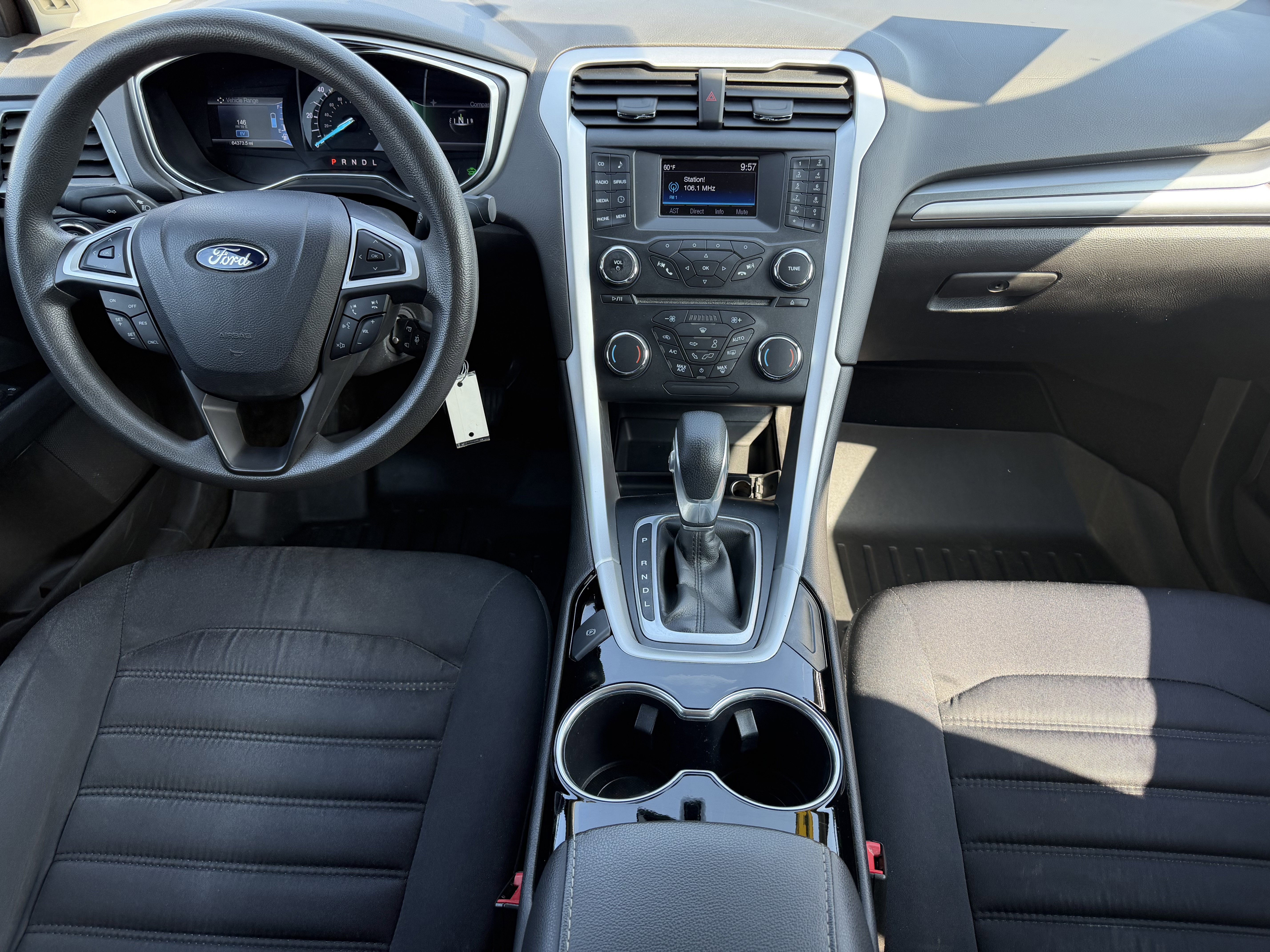 Used 2014 Ford Fusion SE FWD image 9