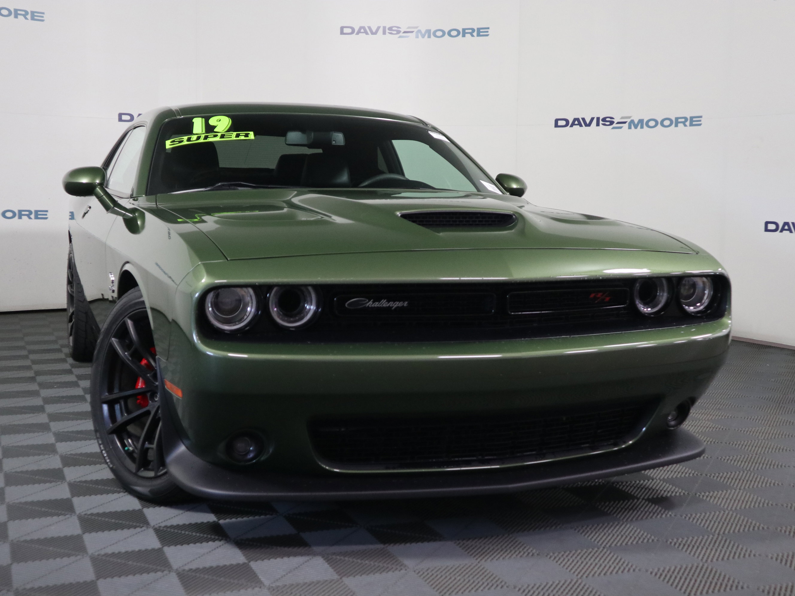 Used 2019 Dodge Challenger R/T Scat Pack w/ 1320 Drag Pack RWD image 2