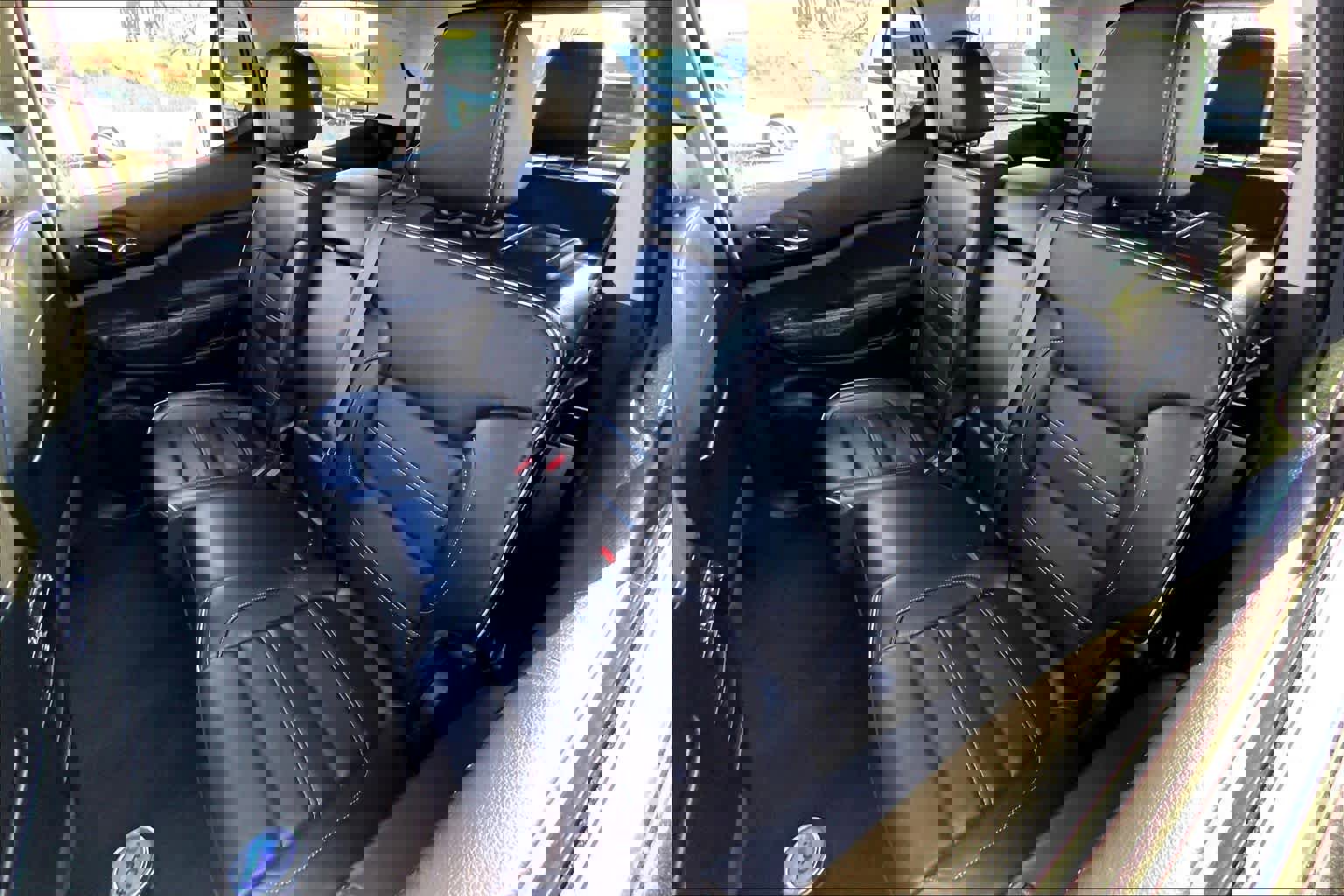 Used 2023 GMC Acadia Denali w/ Denali Ultimate Package image 19