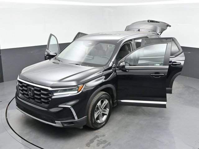 Used 2025 Honda Pilot EX-L image 46