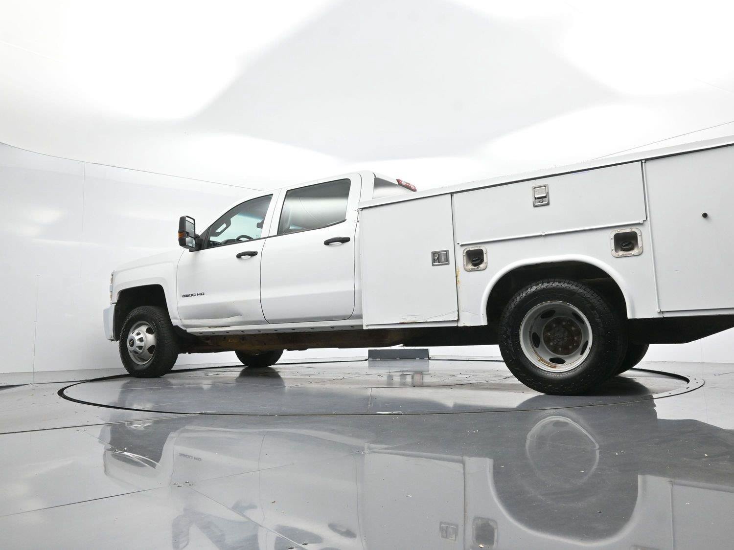 Used 2019 Chevrolet Silverado 3500 W/T w/ WT Convenience Package AWD/4WD image 45