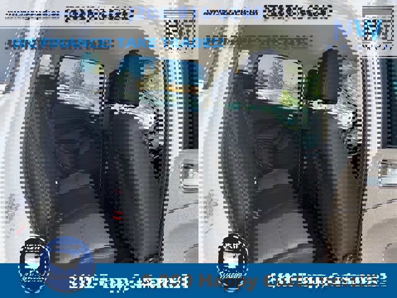 Used 2017 Ford Escape SE w/ SE Cold Weather Package image 9