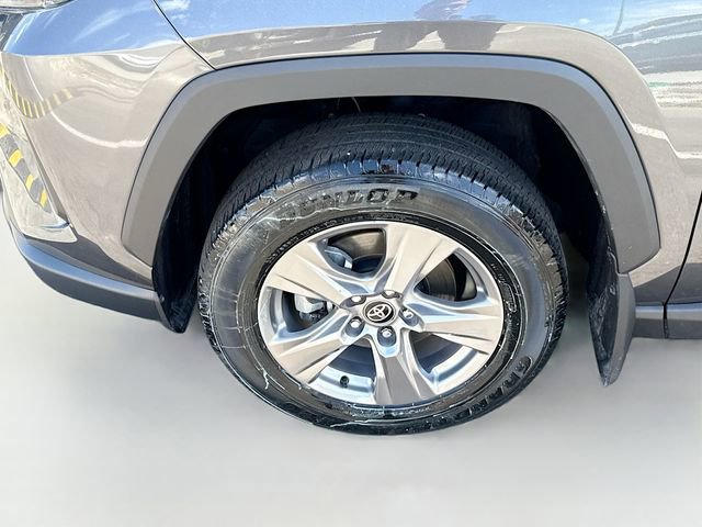 Used 2024 Toyota RAV4 XLE w/ Convenience Package FWD image 30