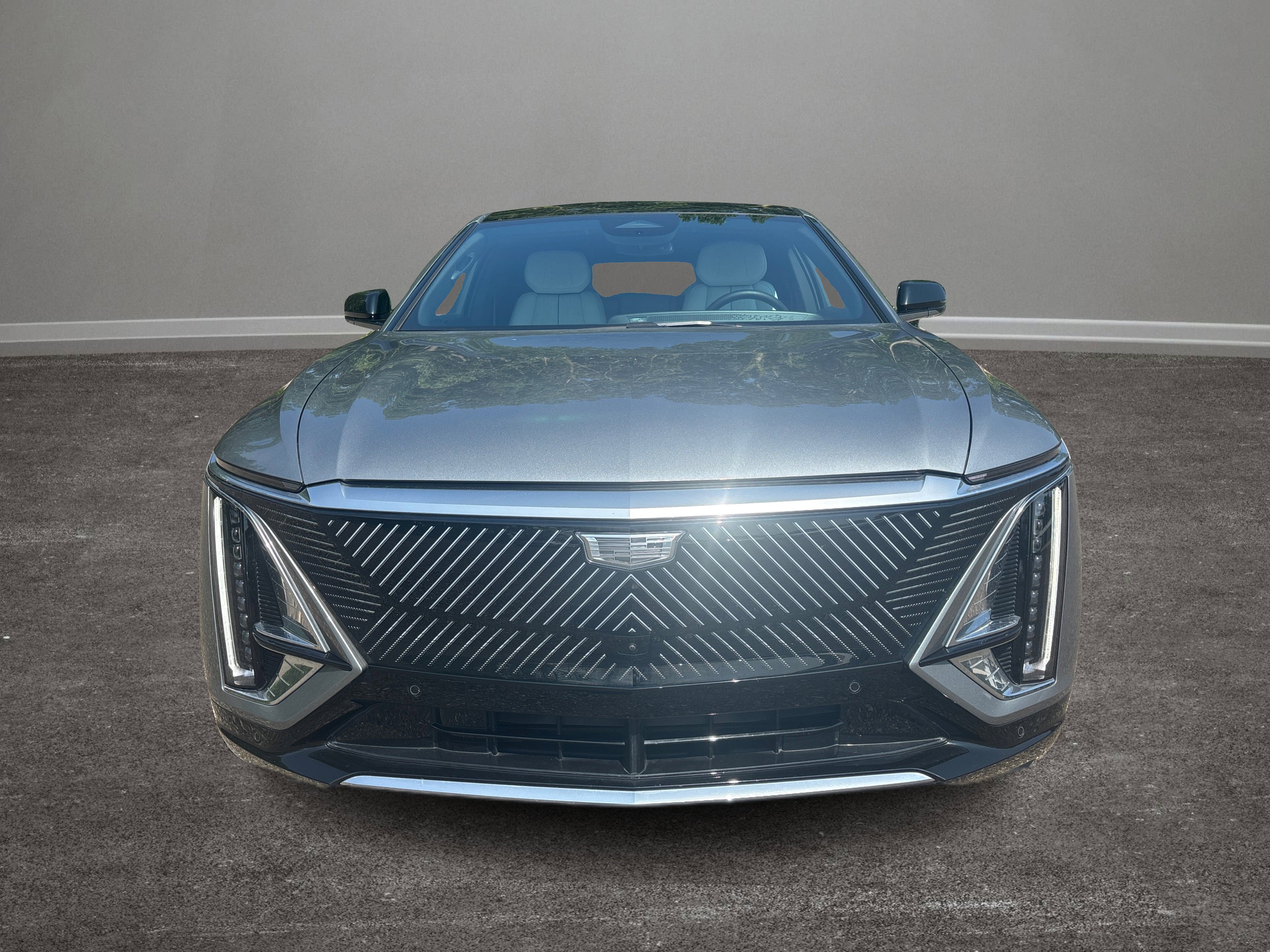 Used 2024 Cadillac Lyriq Luxury w/ LPO, Floor Liner Package image 27