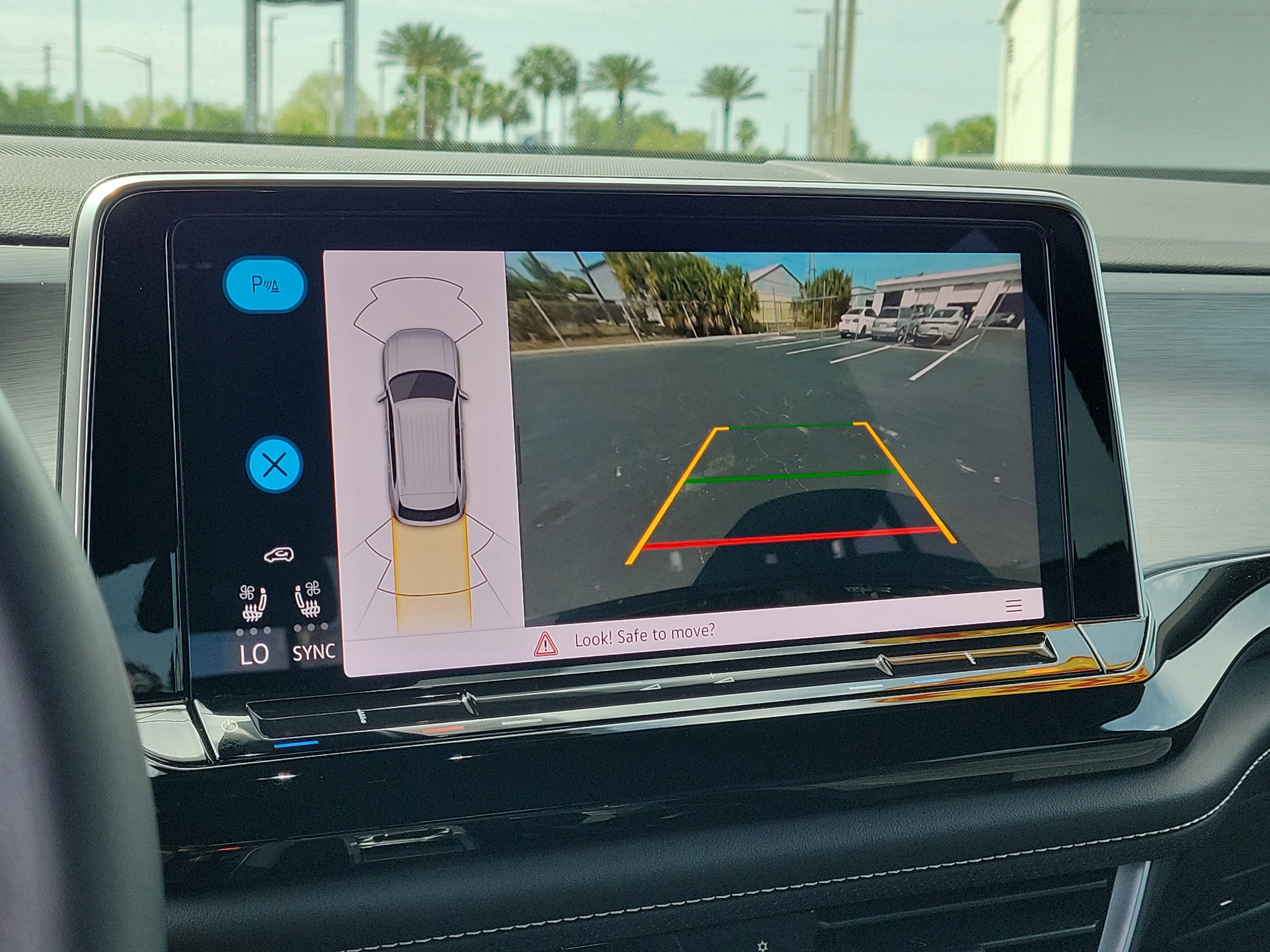 Used 2024 Volkswagen Atlas Cross Sport SE image 24