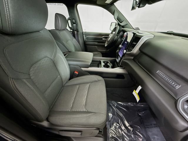 New 2026 RAM 1500 4x4 Crew Cab image 23