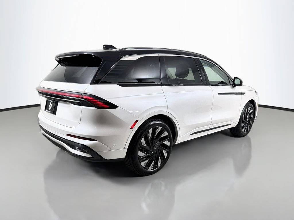 Certified 2024 Lincoln Nautilus Black Label w/ Jet Appearance Package (87T) AWD/4WD image 5