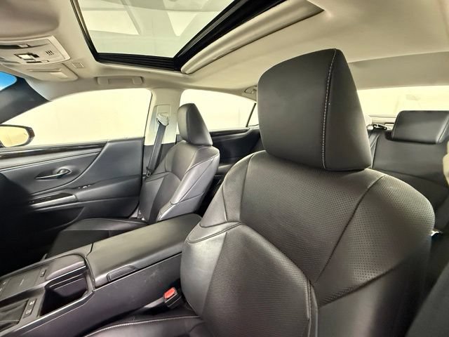 Used 2019 Lexus ES 300h w/ Premium Package FWD image 7