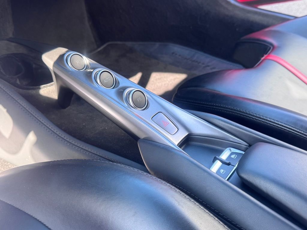 Used 2020 Ferrari F8 Tributo RWD image 21