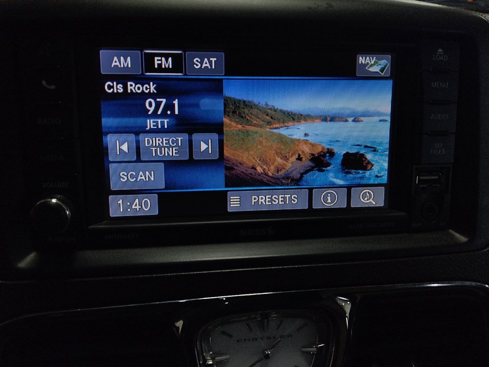 Used 2016 Chrysler Town & Country Touring w/ Driver Convenience Group image 25