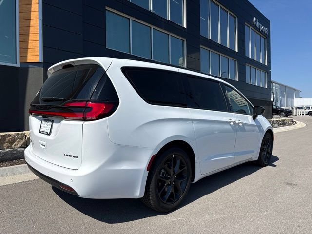 New 2027 Chrysler Pacifica Limited w/ Family Tech Group FWD image 3