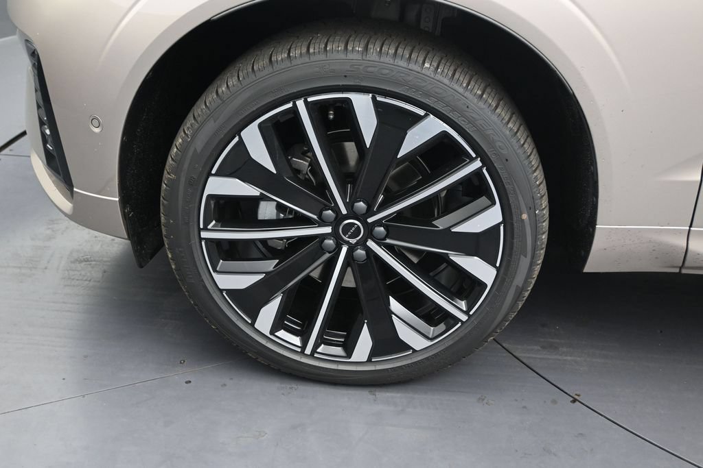 New 2026 Volvo XC60 B5 Ultra AWD/4WD image 9