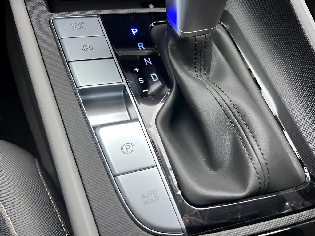 Used 2025 Hyundai Elantra SEL image 27