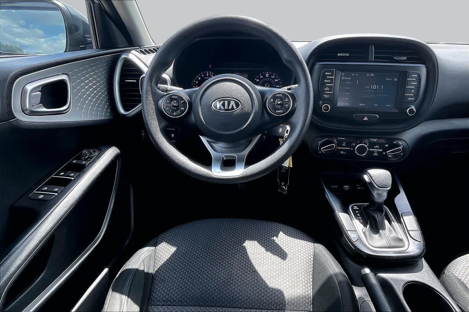 Used 2020 Kia Soul LX FWD image 5