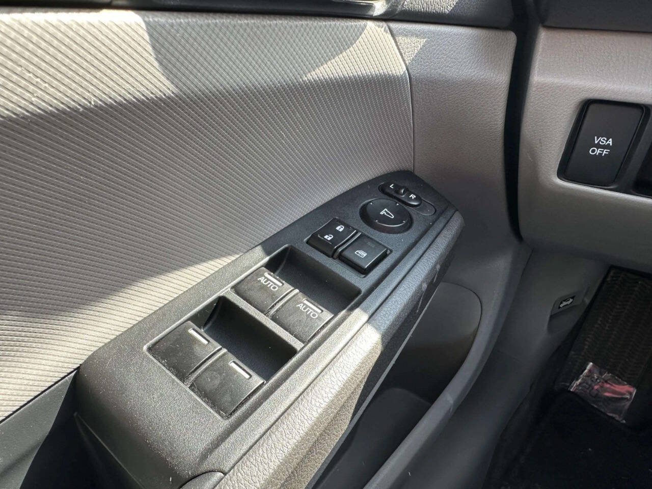 Used 2009 Honda Accord LX-P image 27