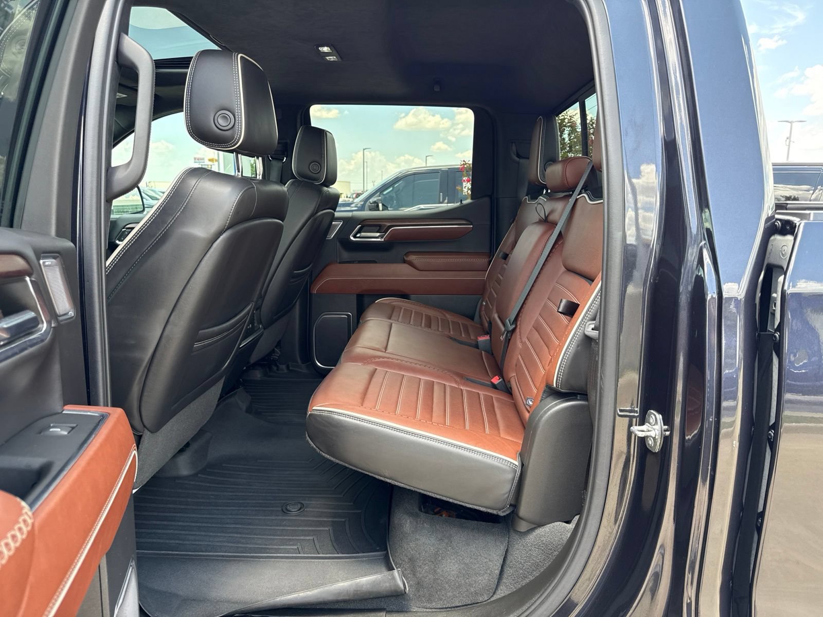 Used 2023 GMC Sierra 1500 Denali Ultimate AWD/4WD image 13