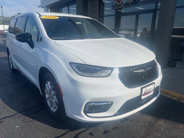 New 2026 Chrysler Pacifica Select image 1