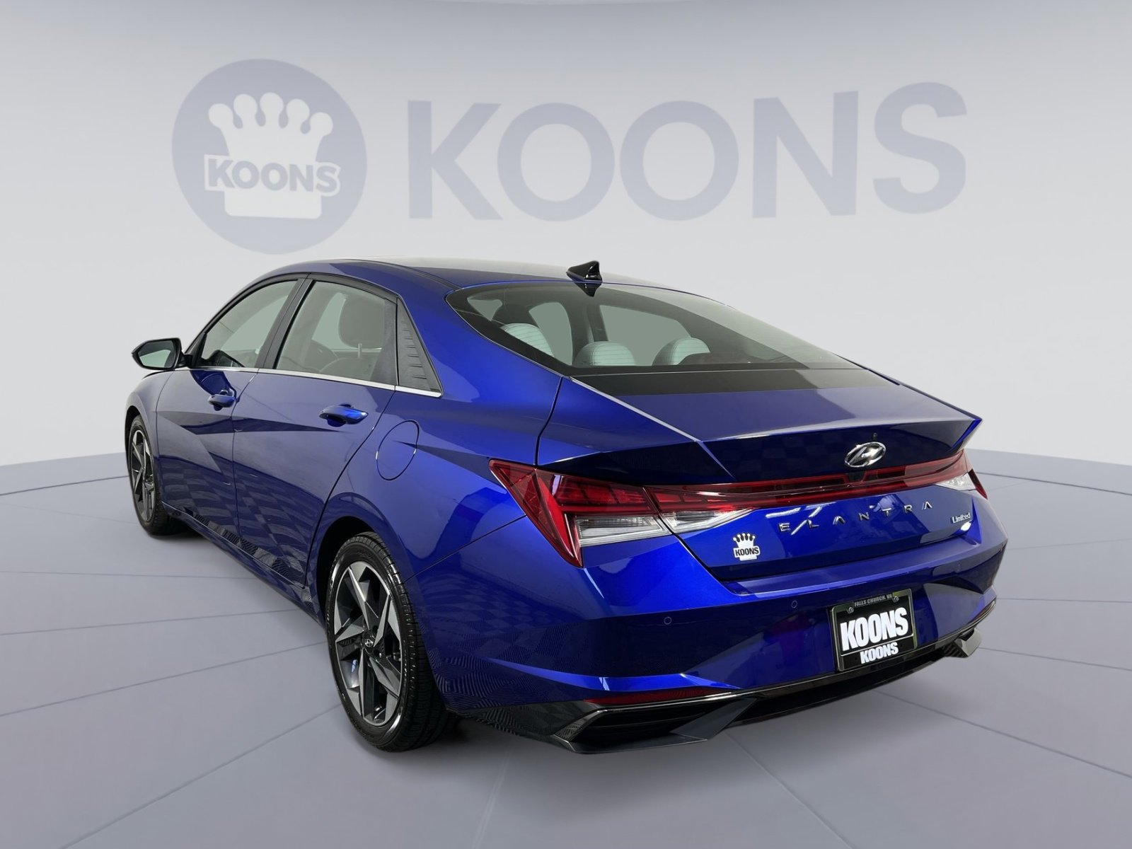 Used 2021 Hyundai Elantra Limited w/ Cargo Package image 4