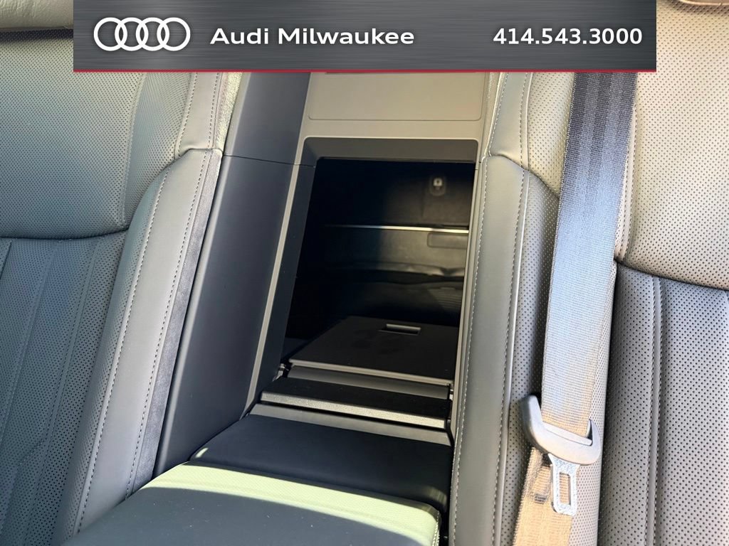 Used 2023 Audi A8 L 3.0T w/ Comfort Plus Package AWD/4WD image 43