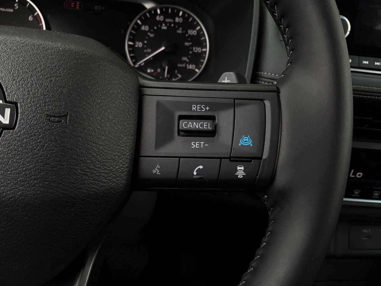 Used 2026 Nissan Rogue SV FWD image 34