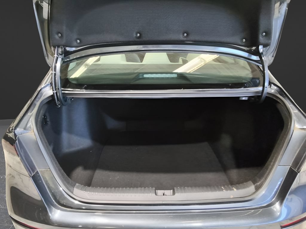 Used 2023 Honda Accord LX image 7