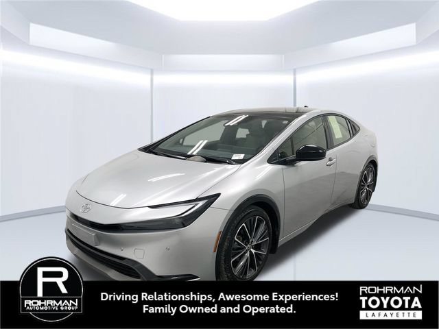 Used 2024 Toyota Prius XLE FWD image 2