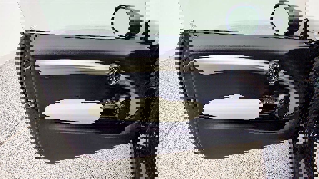 Used 2021 MINI Cooper SE w/ 6.5" Touchscreen Package image 11