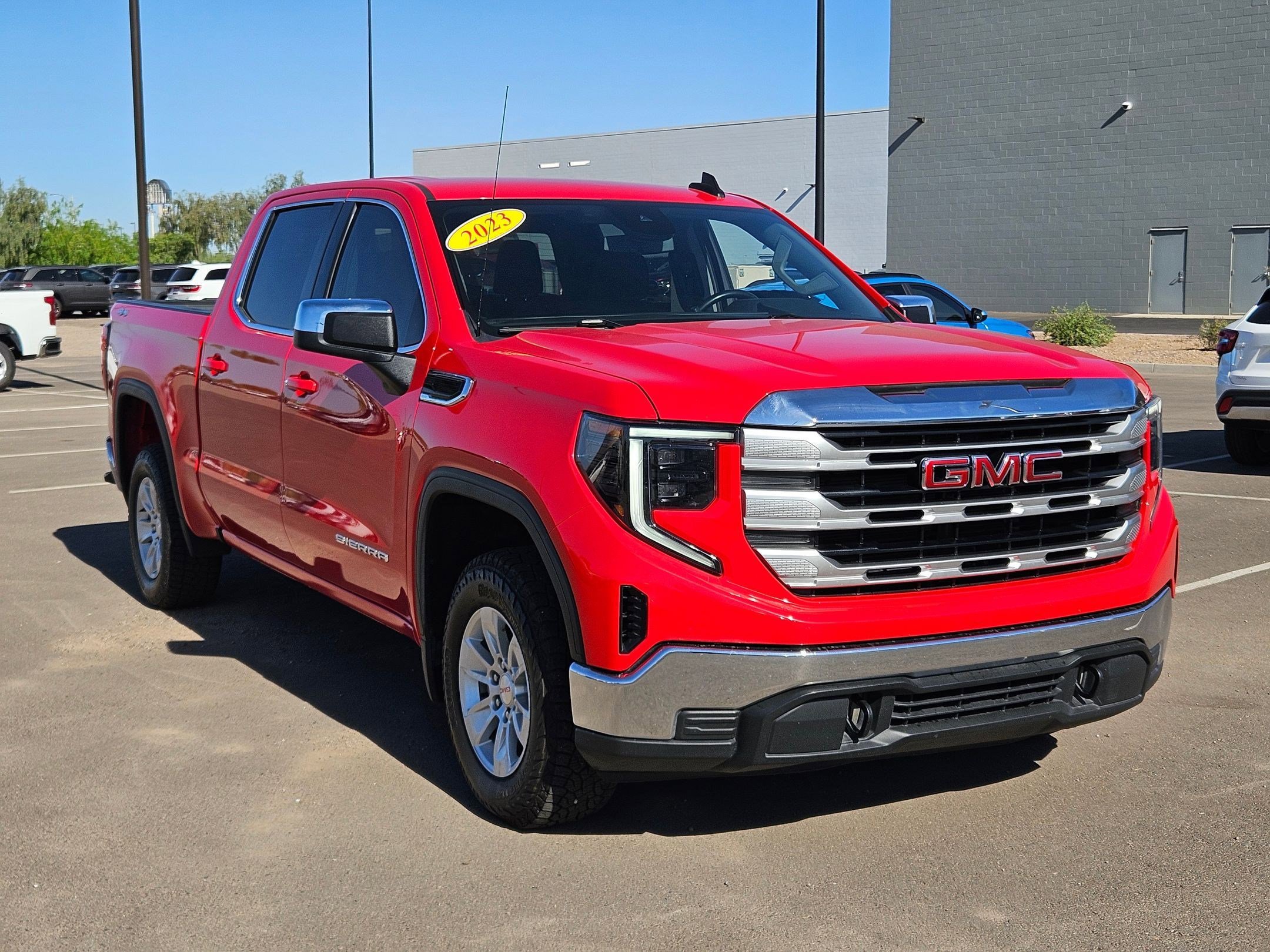 Used 2023 GMC Sierra 1500 SLE image 7