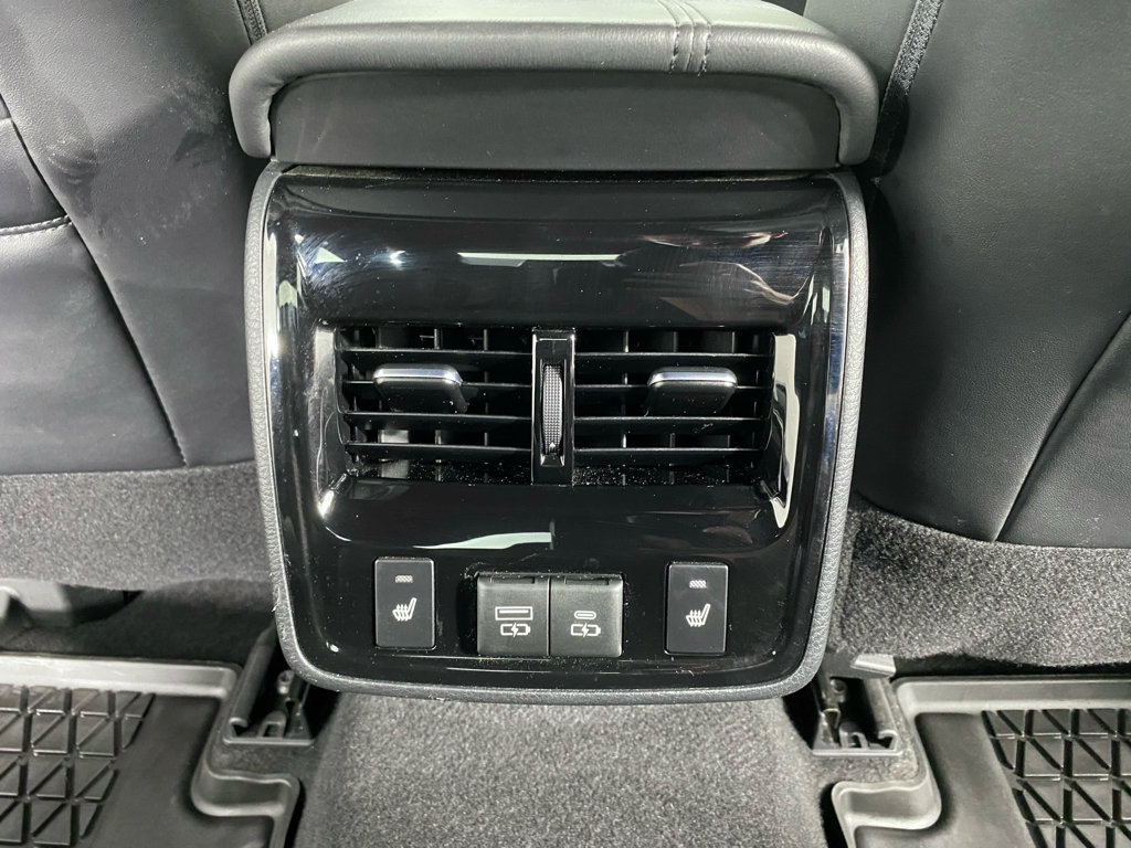 Used 2021 Toyota Avalon Limited w/ Advanced Safety Package FWD image 17