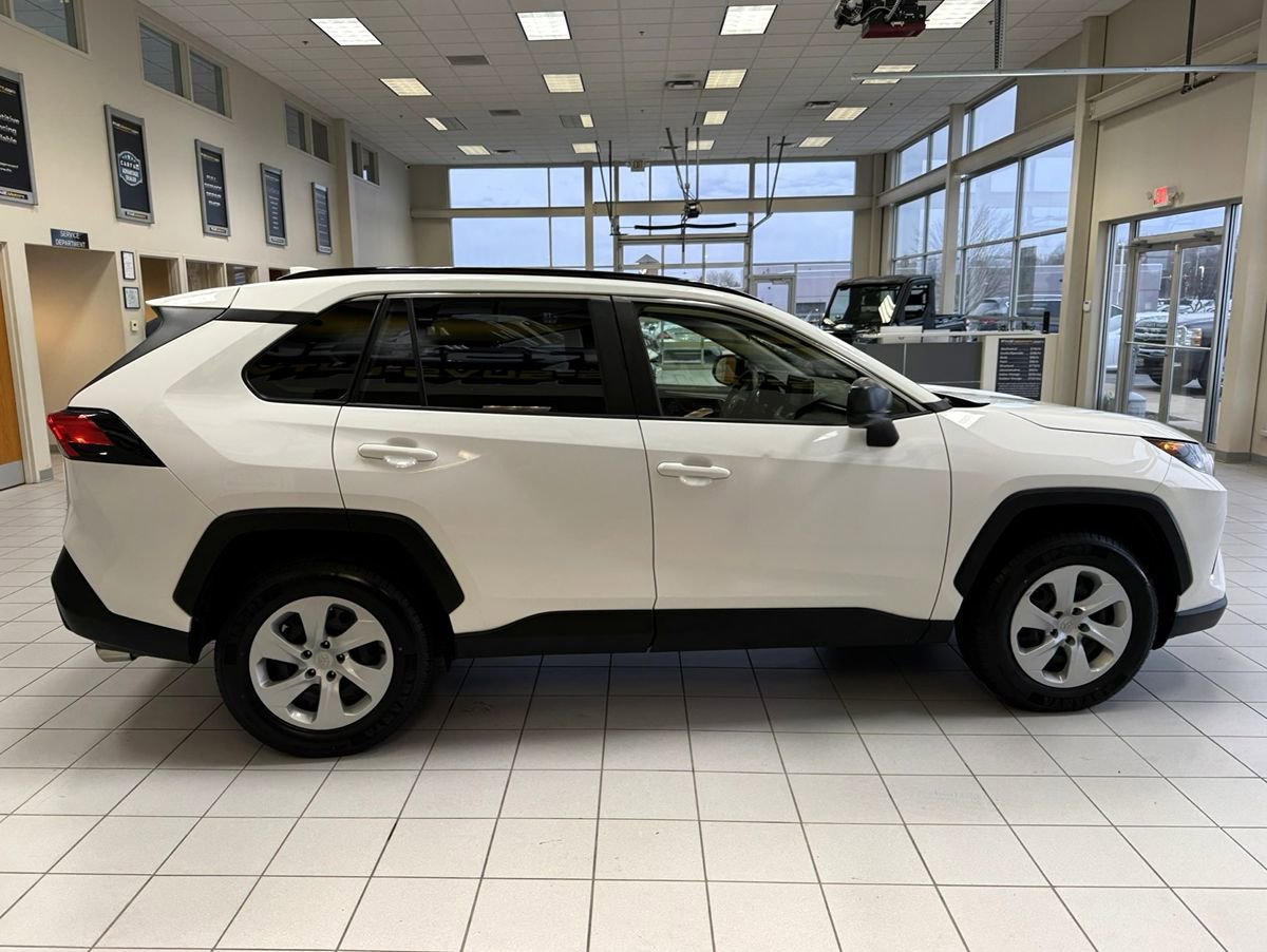 Used 2019 Toyota RAV4 LE w/ All Weather Liner Package AWD/4WD image 56