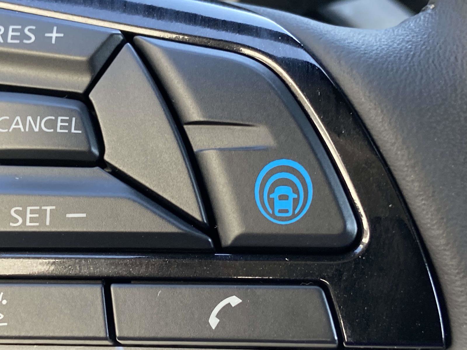 Used 2025 Nissan Altima 2.5 SL FWD image 17