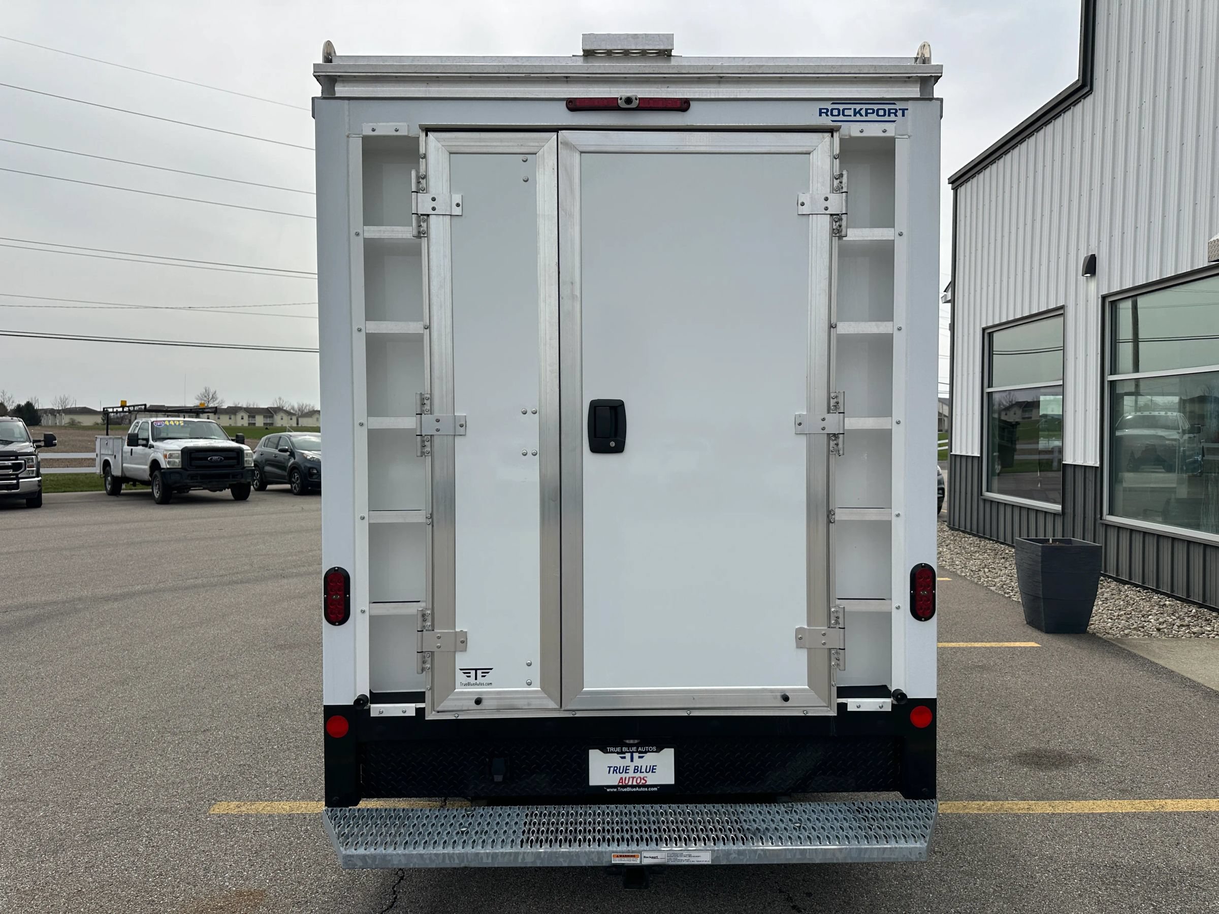 Used 2026 Ford E-350 and Econoline 350 Super Duty w/ Interior Upgrade Package RWD image 9