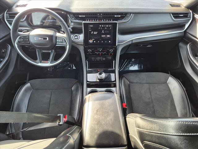 Used 2023 Jeep Grand Cherokee Altitude AWD/4WD image 19