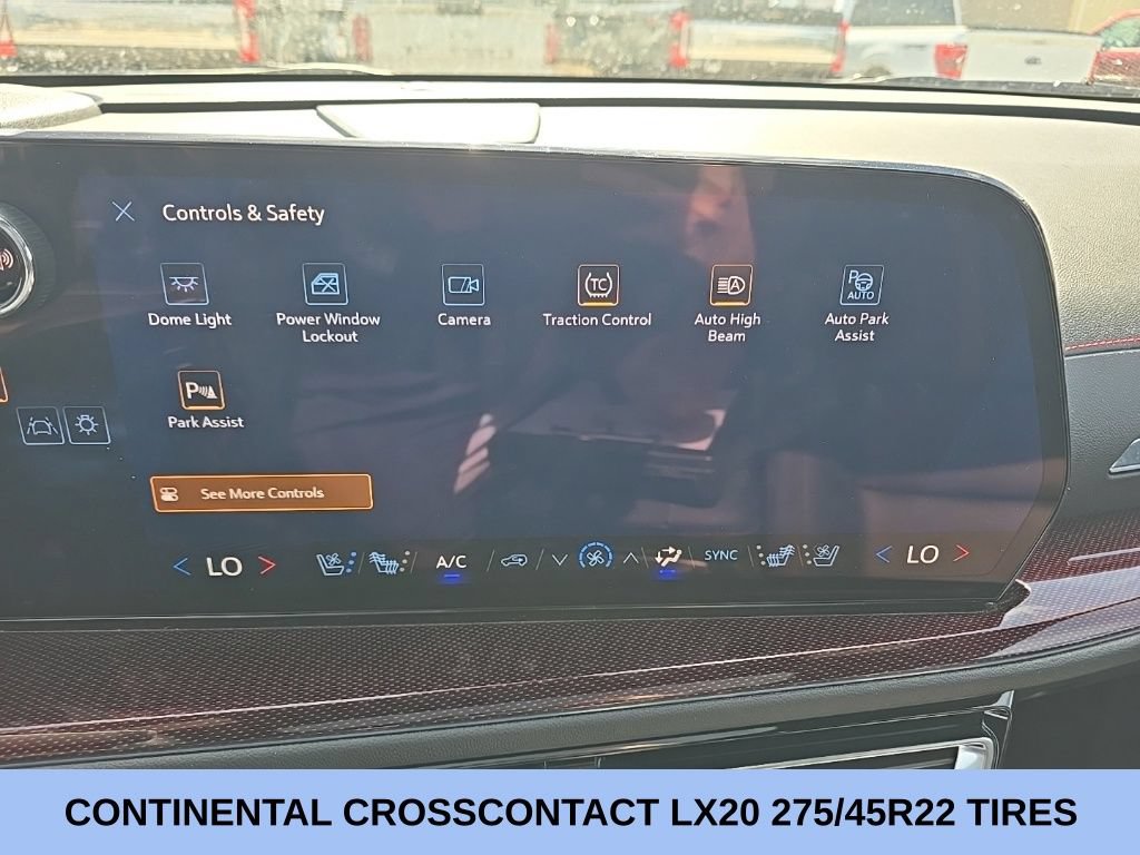 Used 2026 Chevrolet Traverse RS AWD/4WD image 33